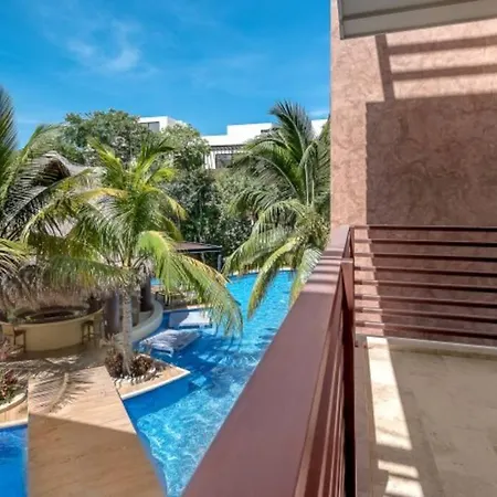 Apt -Spacious-Modern-Luxury-Comfort-Quiet Area
